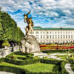 Цветущие террасы сада Мирабель в Зальцбурге (Австрия)