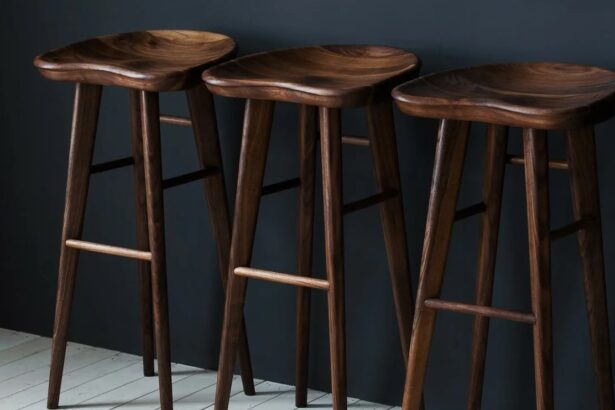 Барные стулья — акцент в интерьере