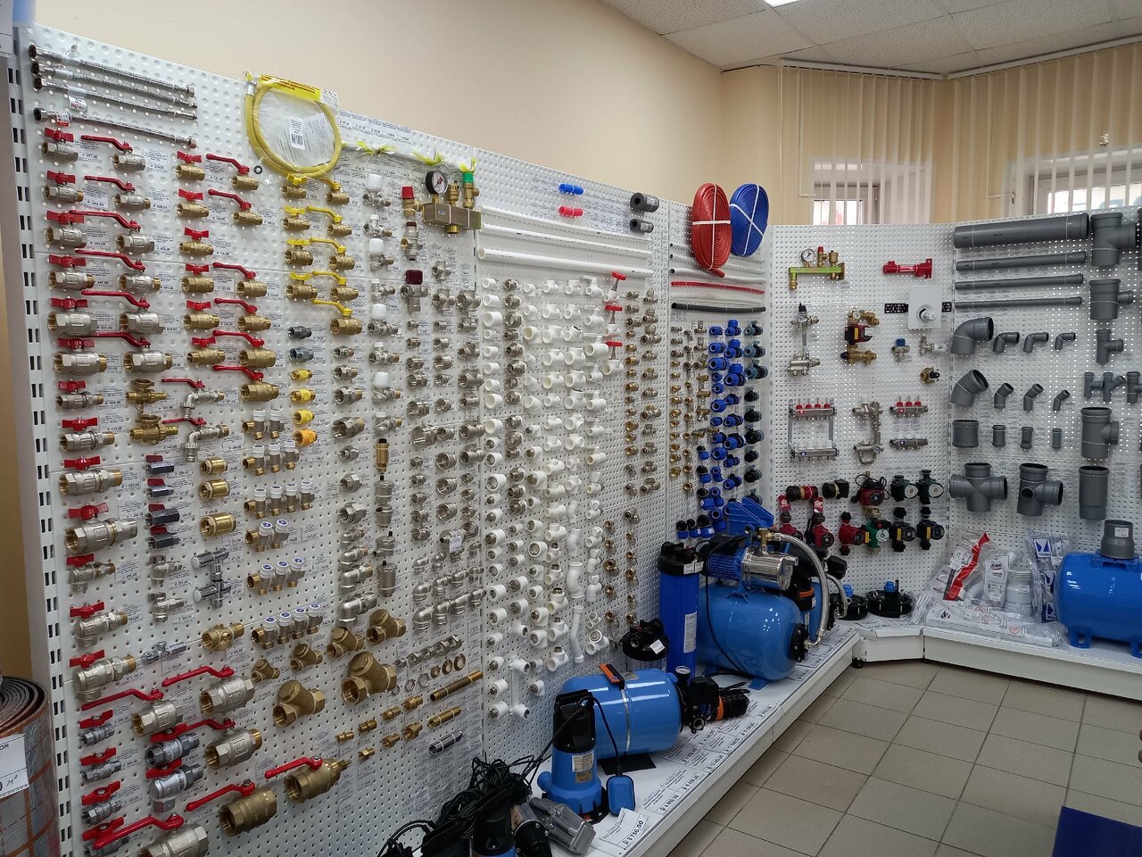 Магазин сантехники и инженерная сантехника в магазине
