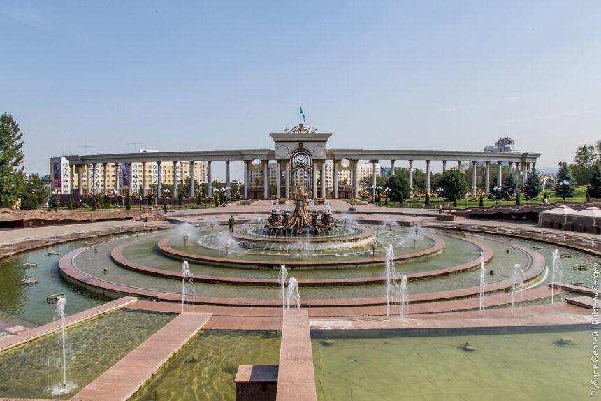 Парк Первого Президента - природный уголок мегаполиса