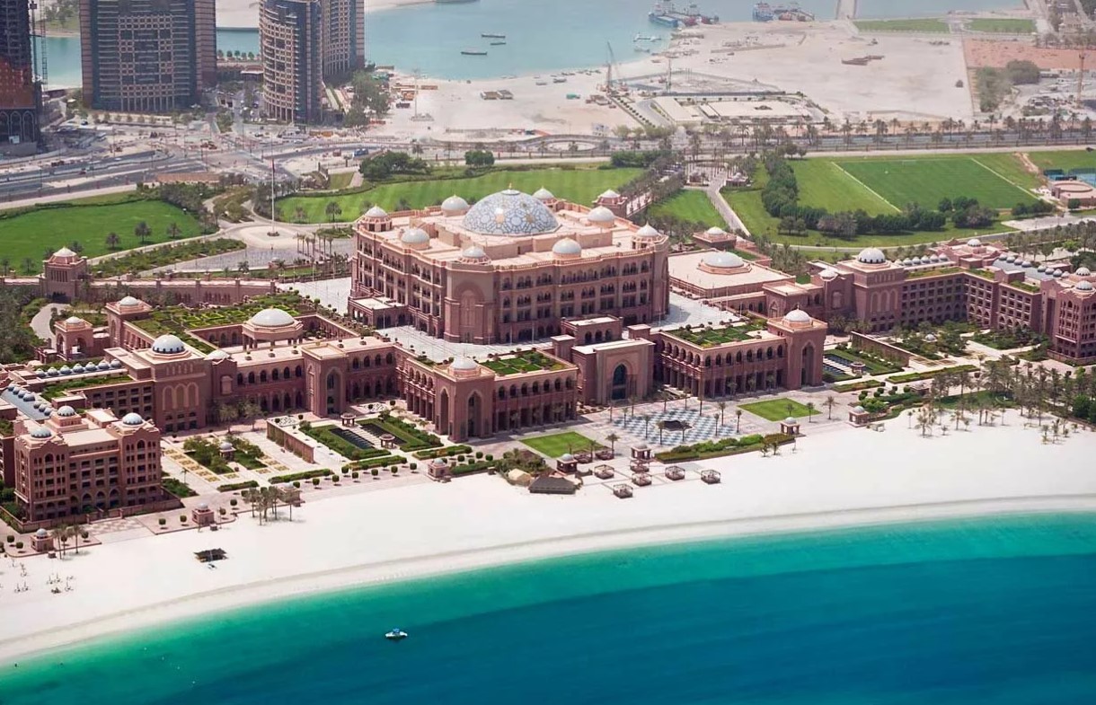 Emirates Palace - отель-дворец в пустыне 1 Emirates Palace