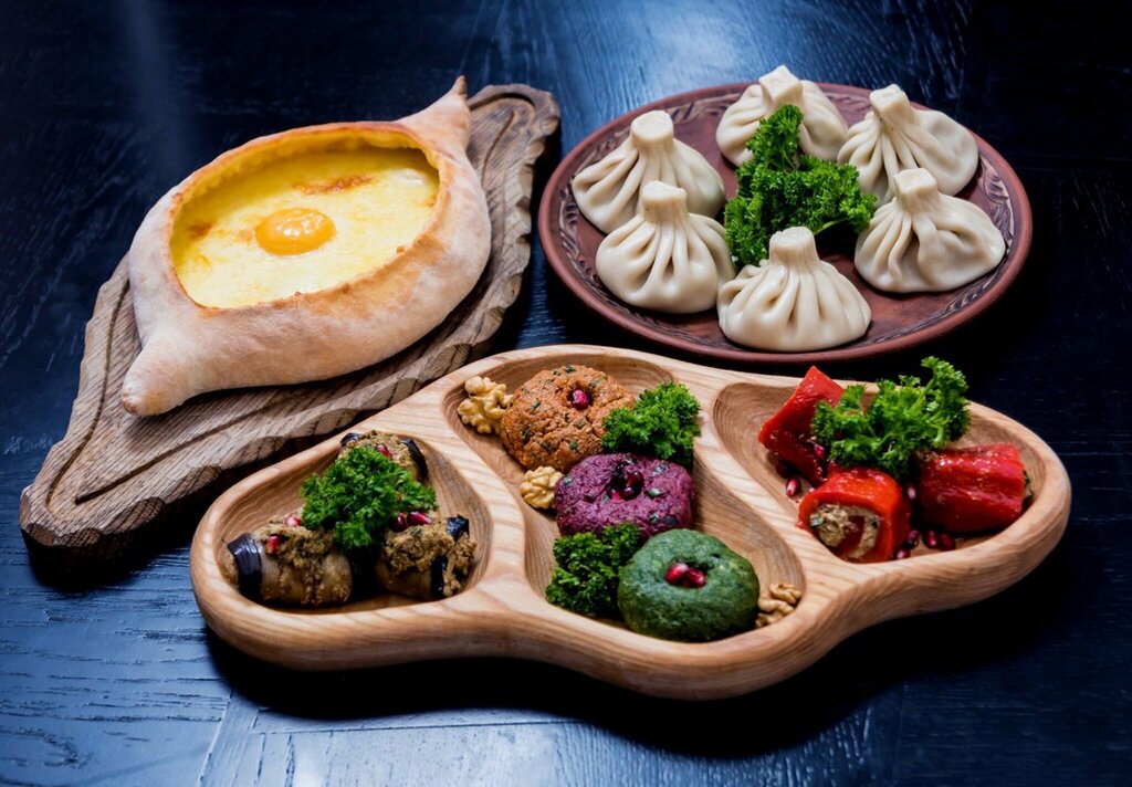 Грузинская кухня: хачапури, хинкали и душа в каждом блюде