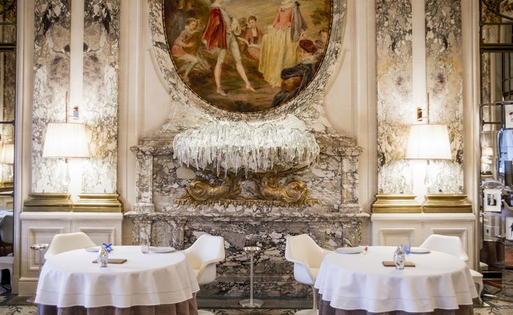 Роль Le Meurice в поддержке начинающих специалистов в искусстве