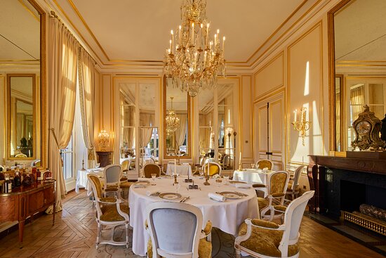 Почему Le Meurice — фаворит художников и миллионеров