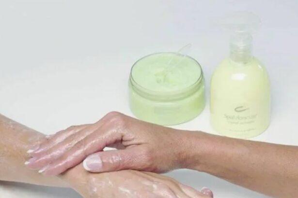 Уход за руками и ногами - как выбрать профессиональные средства